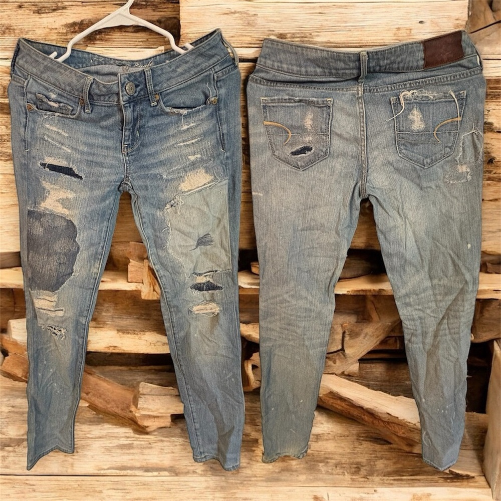 American Eagle Outfitters Distressed Light Blue Boyfriend Jeans